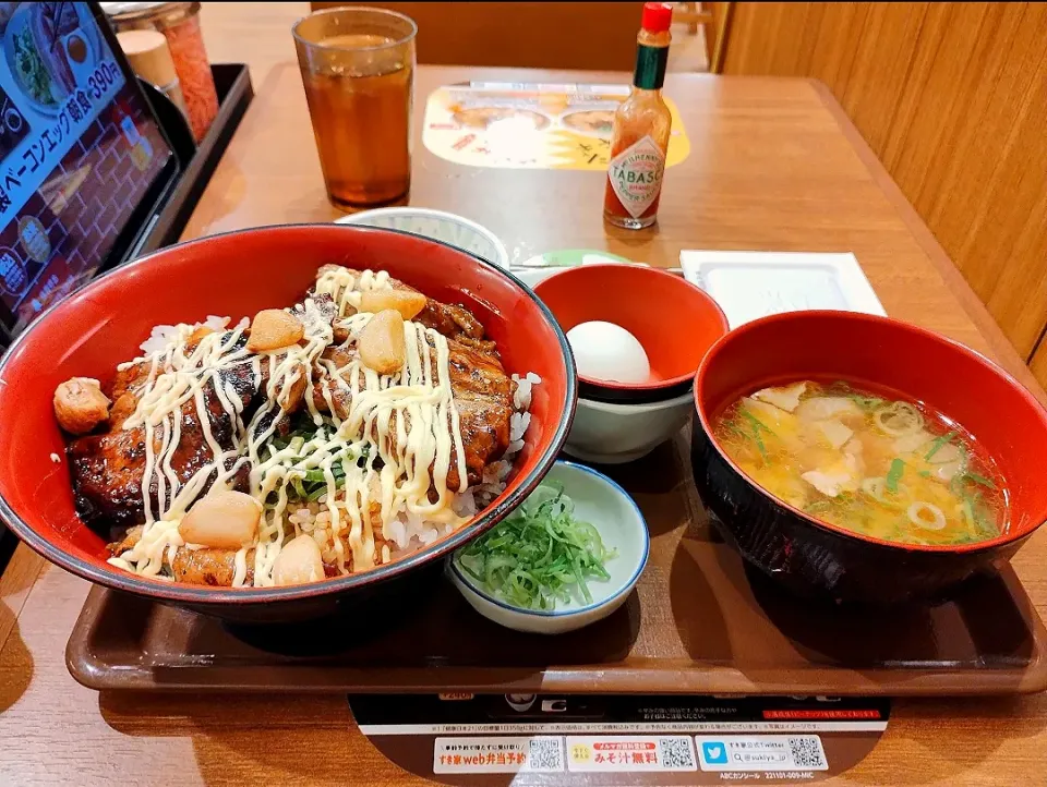 にんにくねぎマヨ豚かば焼き丼|metavoさん