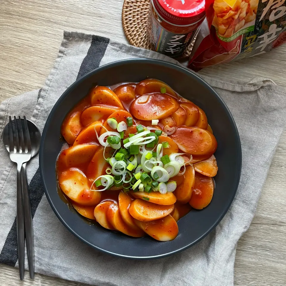 YOUKIタテギで簡単 トッポッキ(トッポギ)  떡볶이|まる(丸大豆)さん