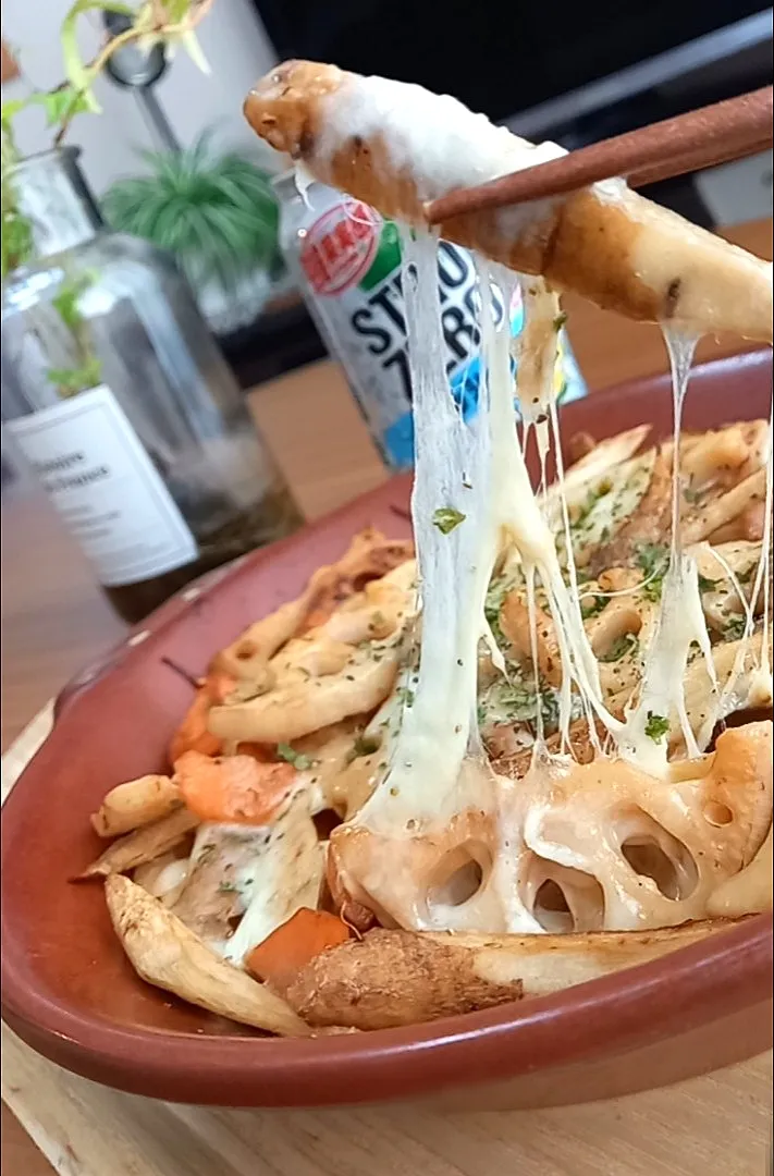 Snapdishの料理写真:根菜炒めwithﾓｯﾂｱﾚﾗ|まりおさん