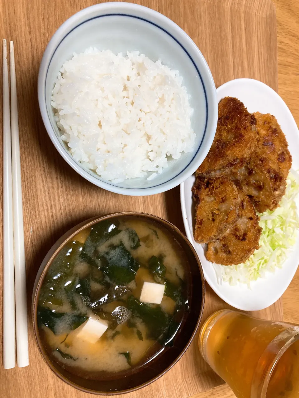 蓮根の挟み揚げ、豆腐とわかめの味噌汁|しぃさん