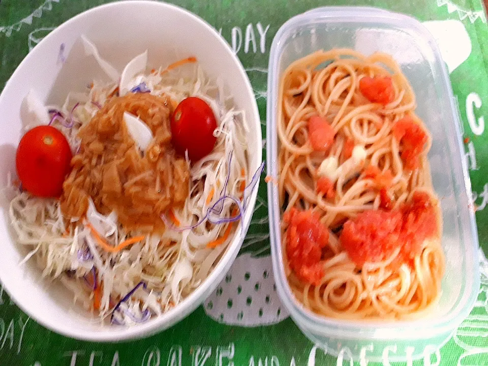 昨日の明太子パスタの残りにバターと明太子追加😆なめ茸のサラダ🥗
#男飯|夜の海に立ち…さん