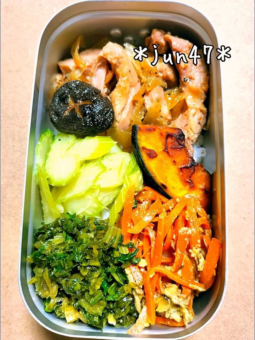 Snapdishの料理写真:本日のじみ弁　残り物のせただけ弁当　20221122|jun47さん