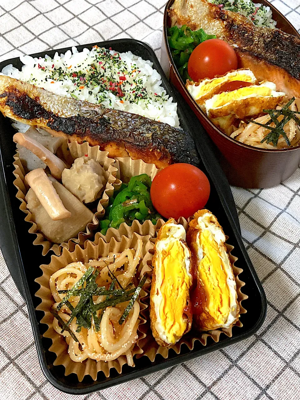 Snapdishの料理写真:シャケ弁当|SaDaさん