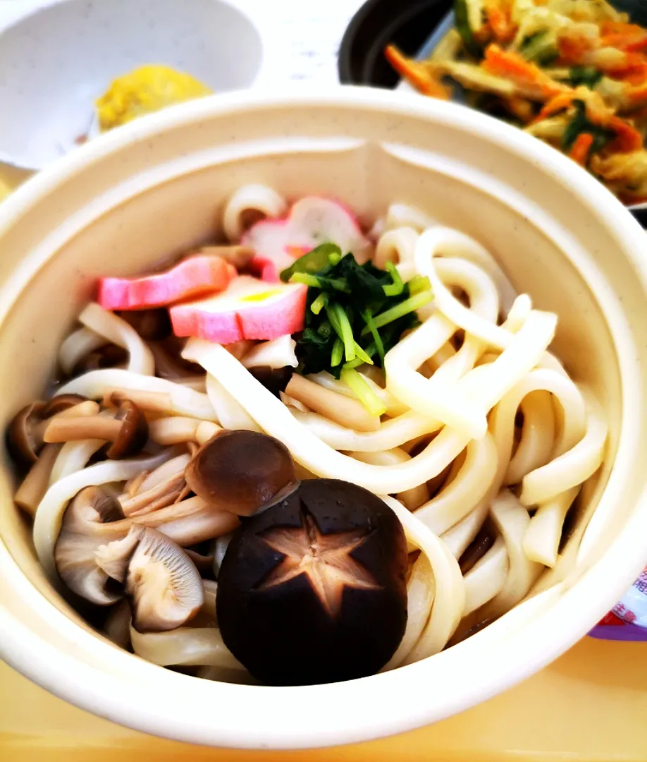 🍄、きのこうどん👌グ〜です😀|ペンギンさん