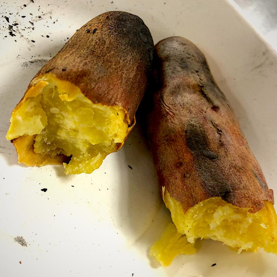 炭火焼きイモ🍠