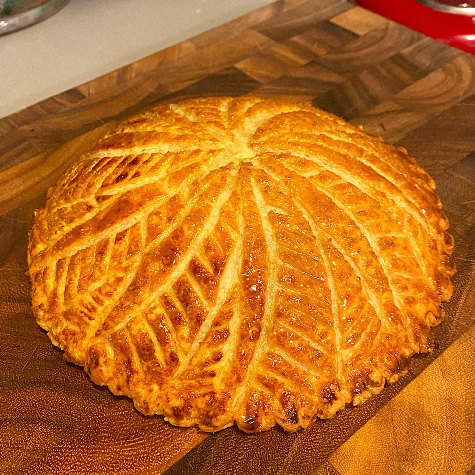 Galette des Rois🇫🇷|にゃんこさん