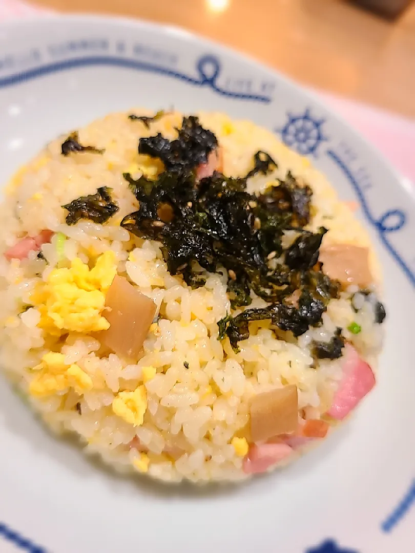 Snapdishの料理写真:長男が作ってくれたメンマ入り極旨チャーハン😋|みぽりん♪さん