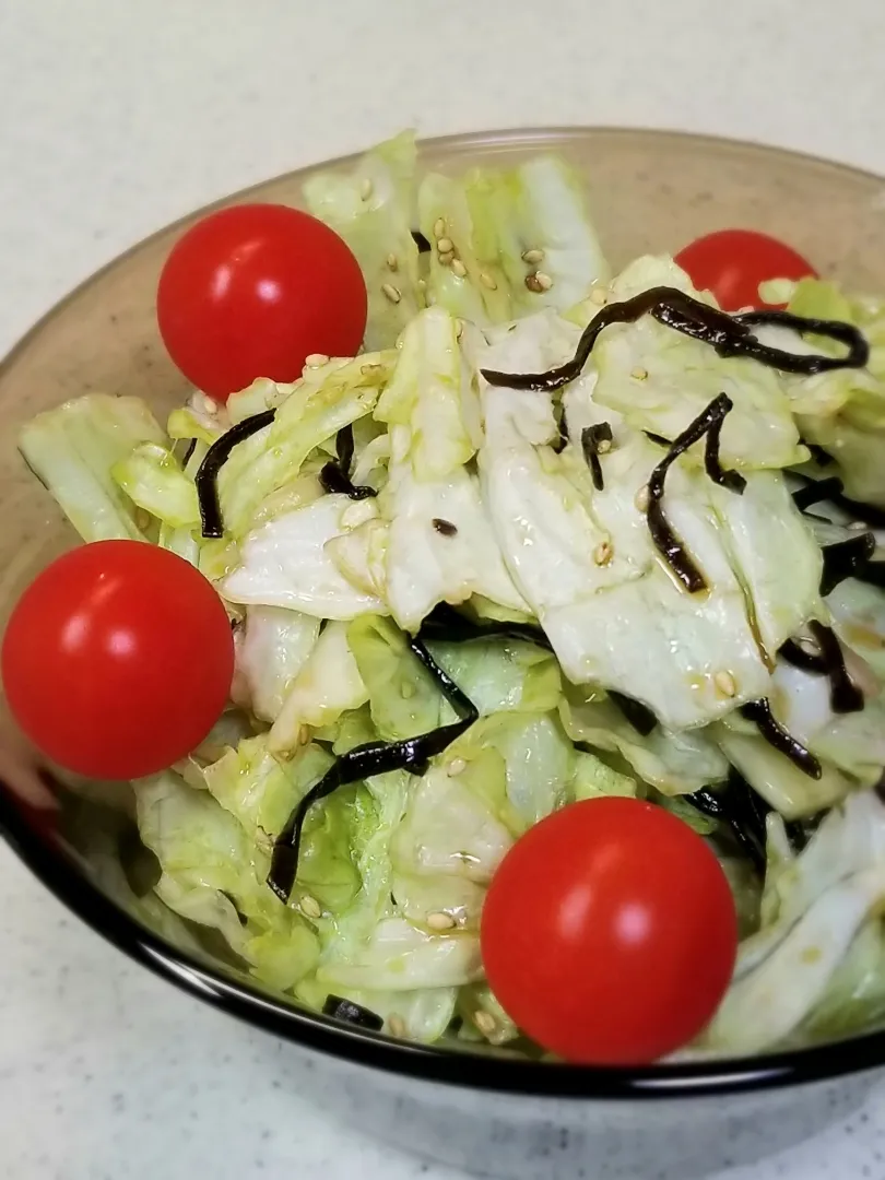 ちぎりキャベツの塩昆布サラダ|ぱんだのままんさん