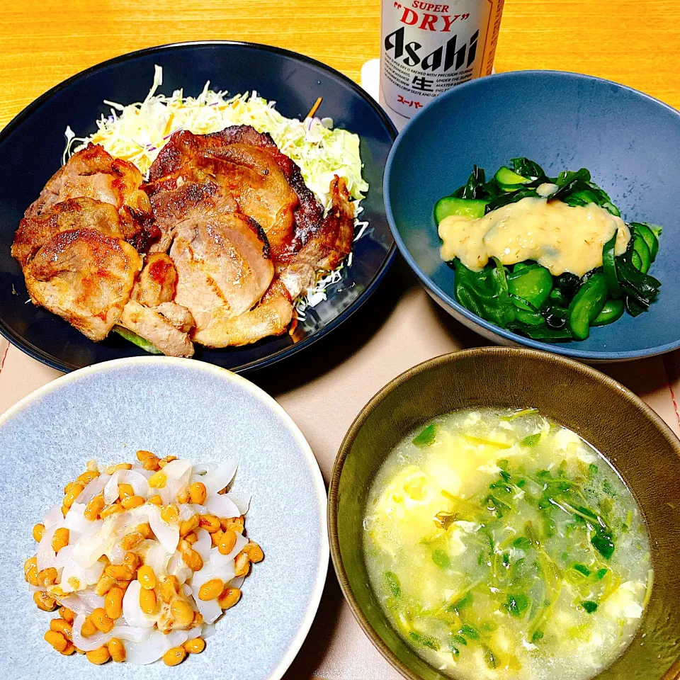 豚のしょうが焼き
いか納豆
きゅうりとワカメの酢味噌あえ
豆苗のスープ|naoさん