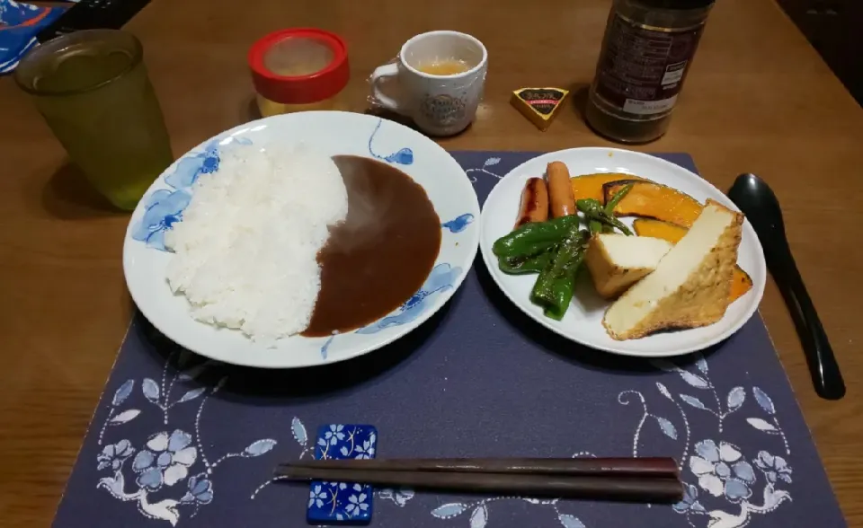 カレーライスとフライパン焼き(トッピング)(夕飯)|enarinさん