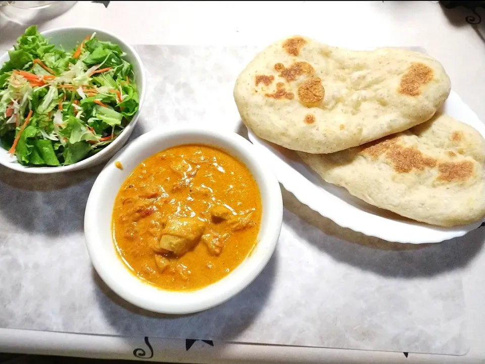 人生初のバターチキンカレー🍛と
手作りナン
クリーミーでナンにめちゃ合いました🎉|深夜特急fさん