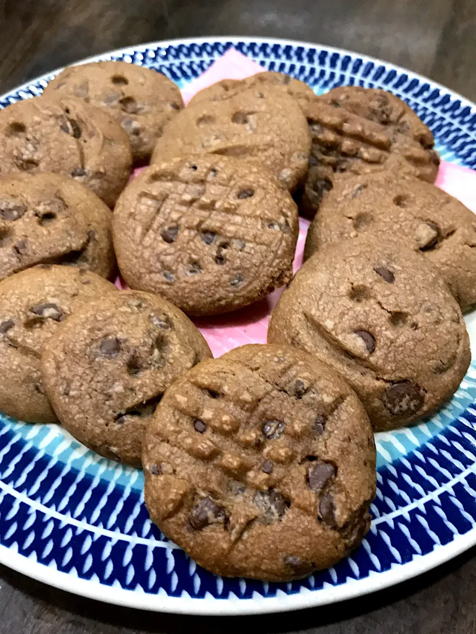 Snapdishの料理写真:森永チョコチップクッキー|makikohimeさん