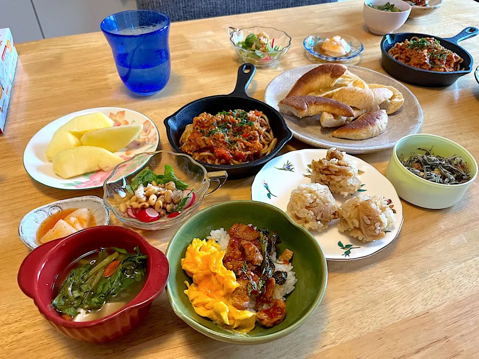 炭水化物だらけの持ち寄りランチ🎵|さくたえさん