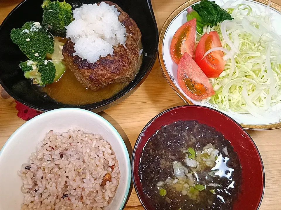 Snapdishの料理写真:11/23☆夕飯　和風ハンバーグ|はるさん