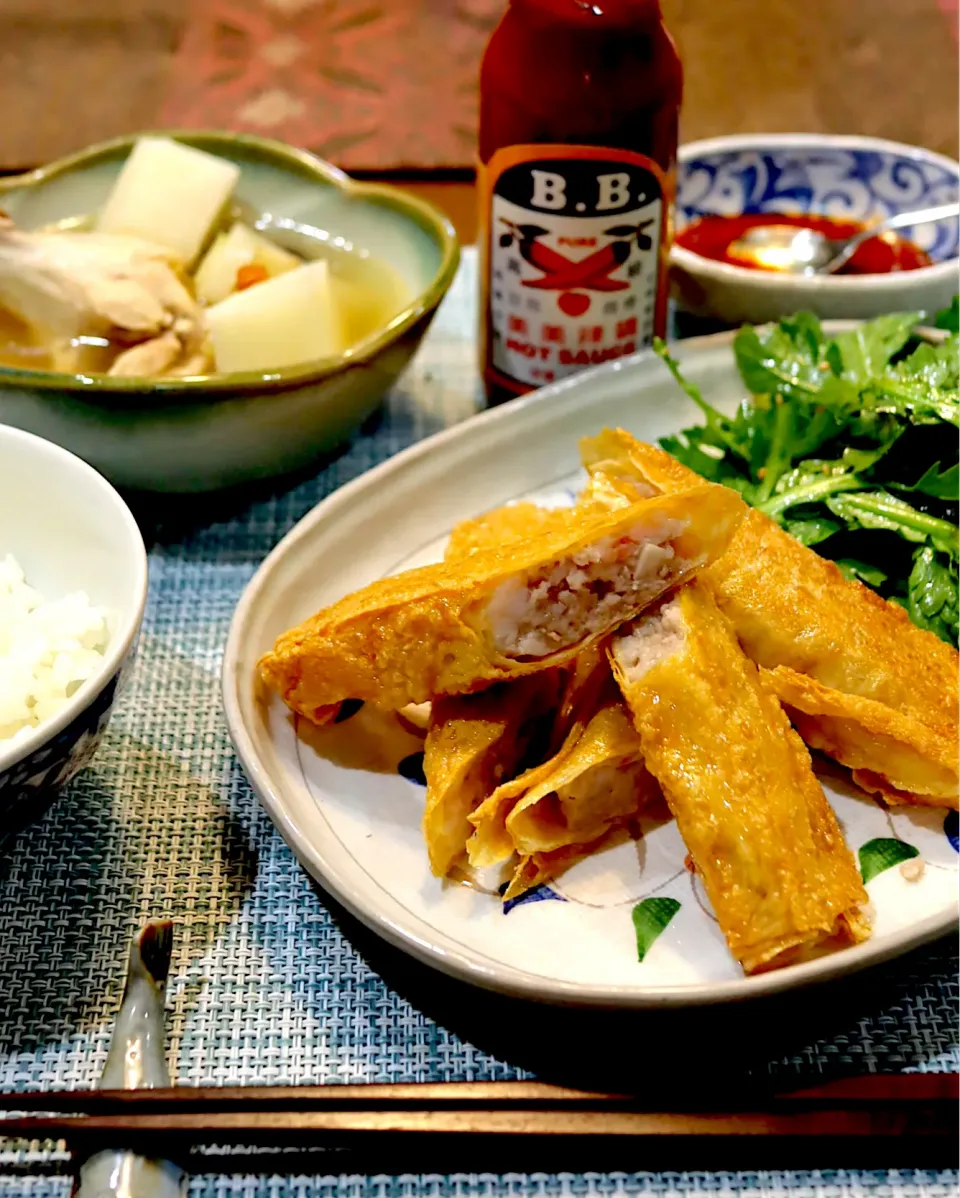 五香肉巻（湯葉巻き揚げ）と山藥鷄湯（鶏と山芋のスープ）🇹🇼|かおるさん