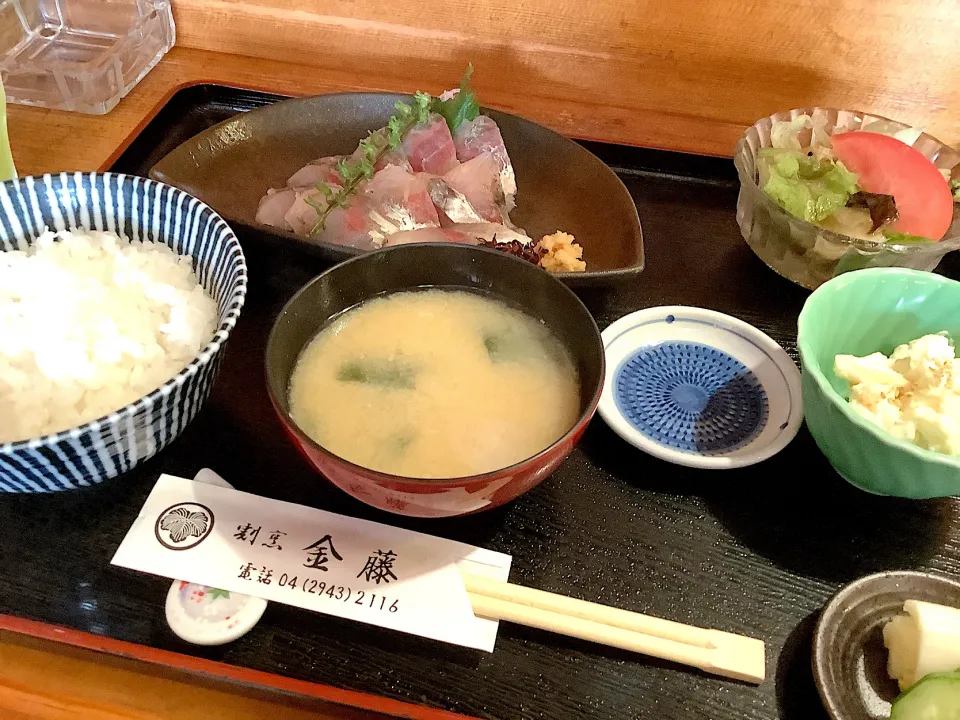 和風割烹さんのランチ『鯵のお刺身🐟』😋|アライさんさん