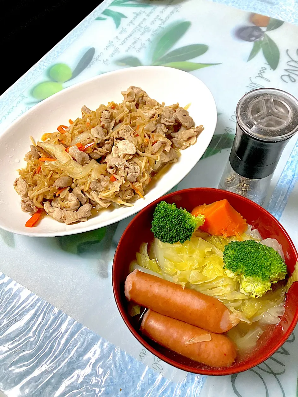 Snapdishの料理写真:ポトフ、豚肉と切り干し大根の煮物🥢🌸|岩本　やすよよいさん