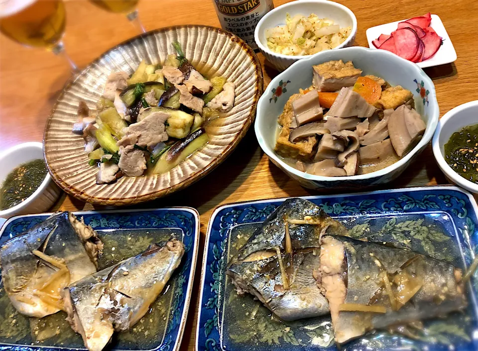 鯖の味噌煮　豚ロースと茄子の蒸し煮　厚揚げと蓮根の煮物|じゅんさんさん