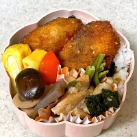 Snapdishの料理写真:あじのごまフライ弁当