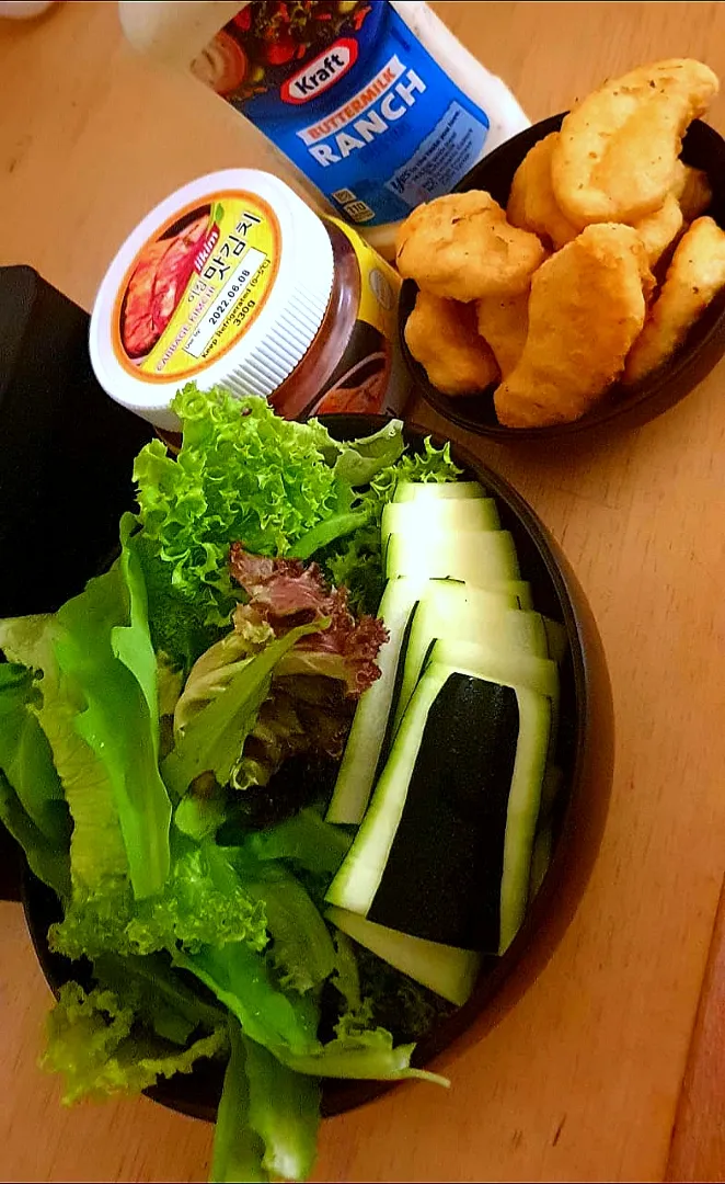 Chicken Nugget, Zucchini Strips Lettuce Wraps|aisverseさん