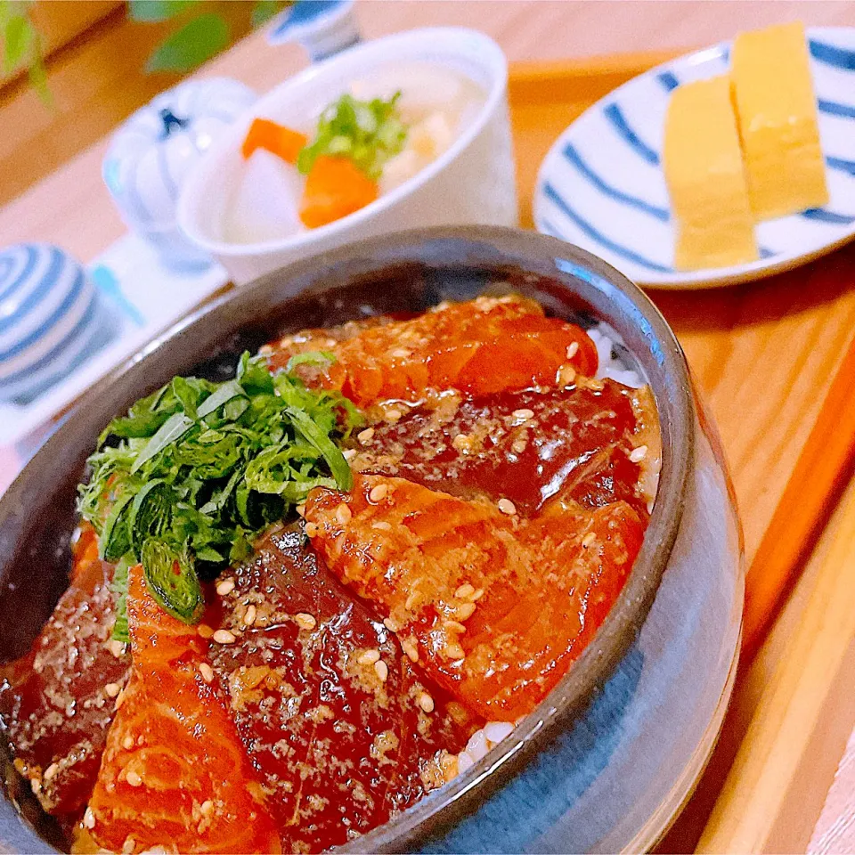 🐟マグロとサーモンのコンビ漬け丼セット|Sの食卓さん