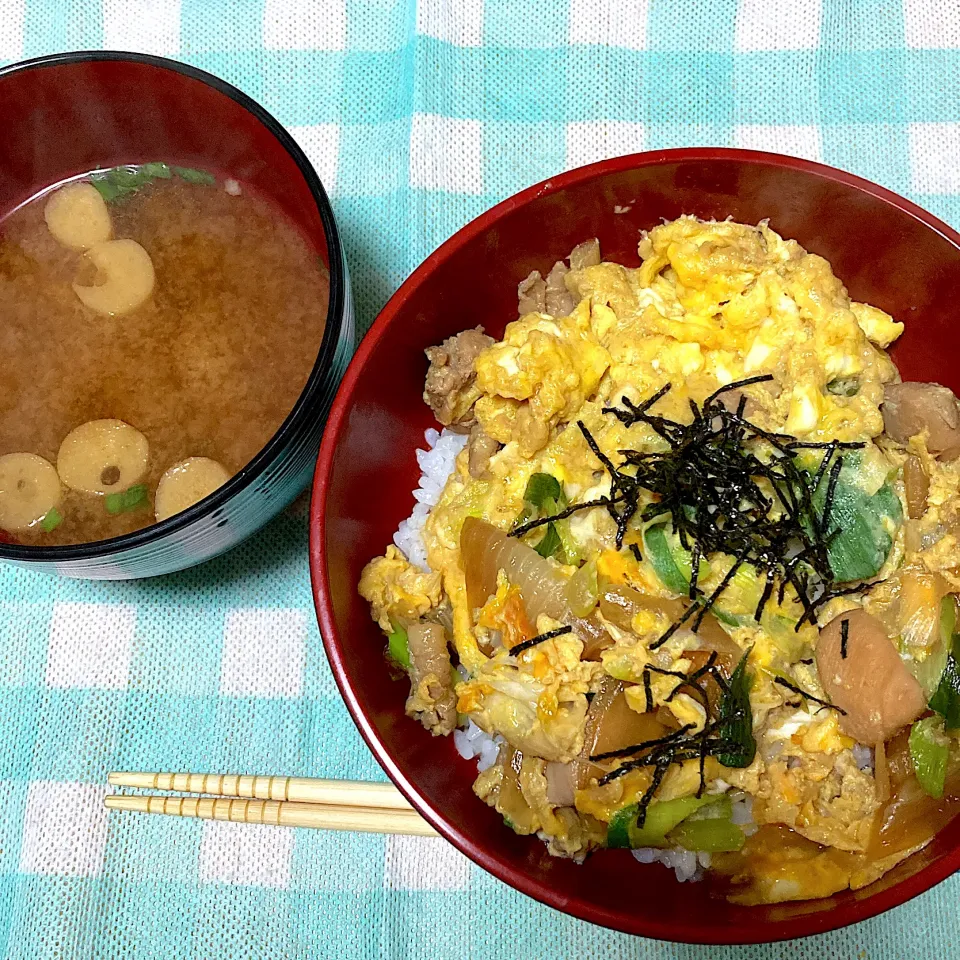 Snapdishの料理写真:取りもも肉の親子丼|みゆきさん