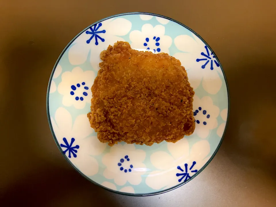 Snapdishの料理写真:パケット フライドチキンフィレ(1枚)|ばーさんさん