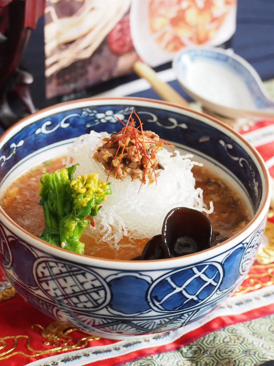 酸辣湯麺ベジ肉味噌のせ|sayaka_kitchenさん