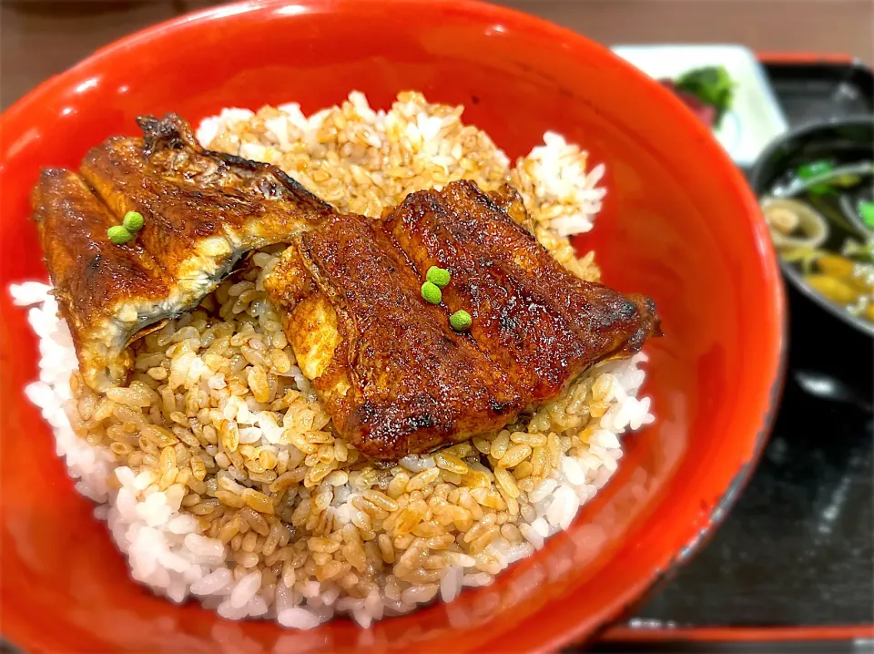 Snapdishの料理写真:特上鰻丼ϵ( 'Θ' )϶|ナナさん