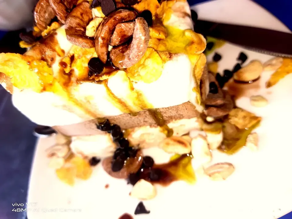 three layered icecream yummy|swati jonahxavierさん