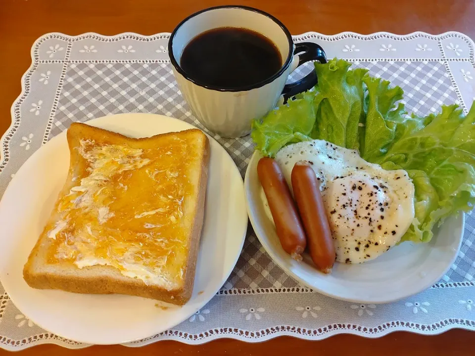 ☆トースト
☆目玉焼き＆ボイルウインナー
☆コーヒー|chikakoさん