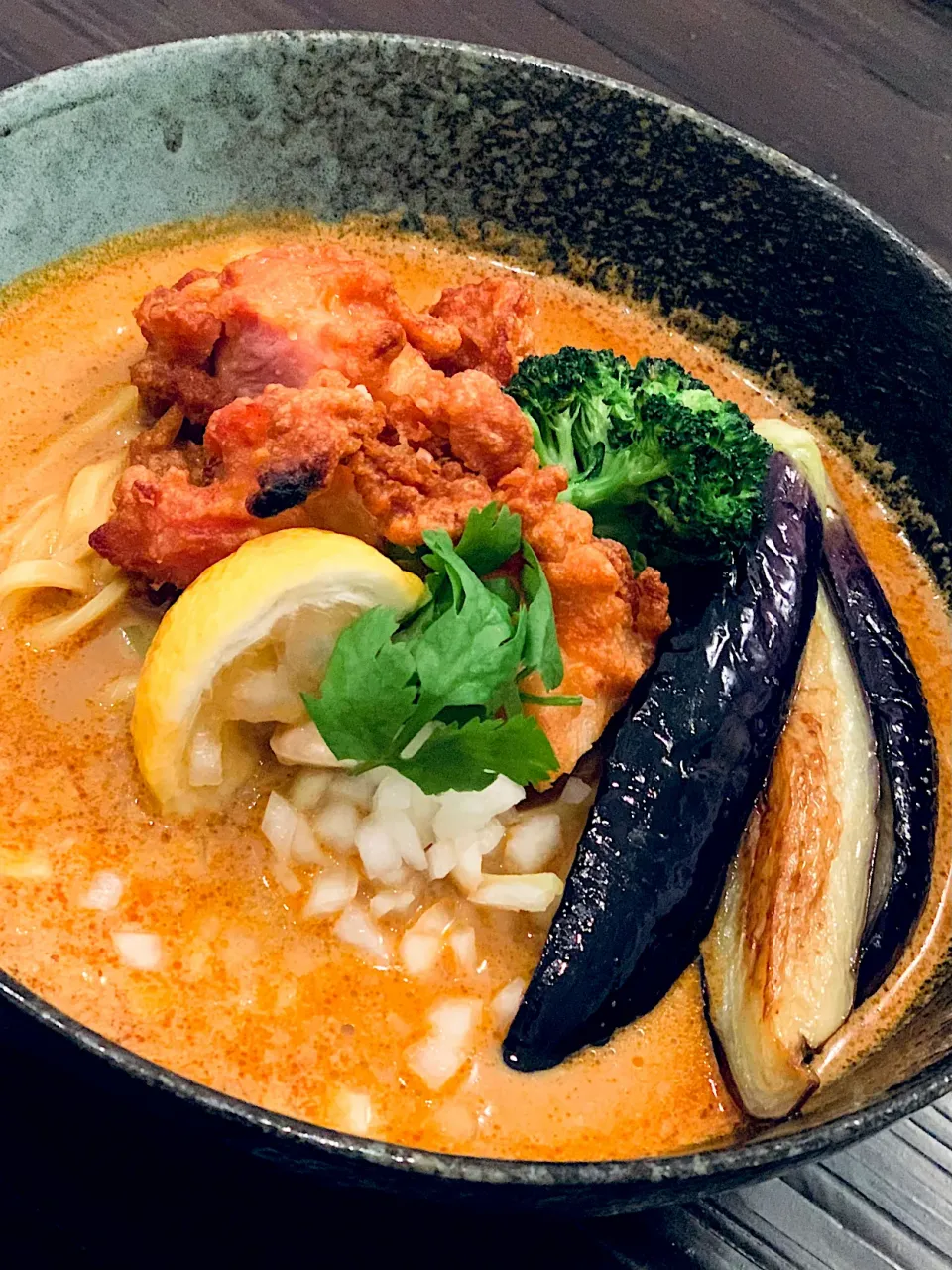 カオソーイ🍜タイ風のマイルドカレーヌードル😋|ぽくくんさん