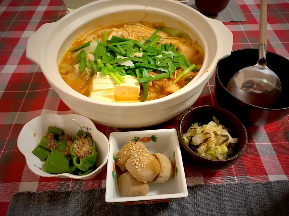 2022/11/26 晩酌セット🍺＆少しひんやりするのでキムチ鍋🍲|ひーちゃんさん