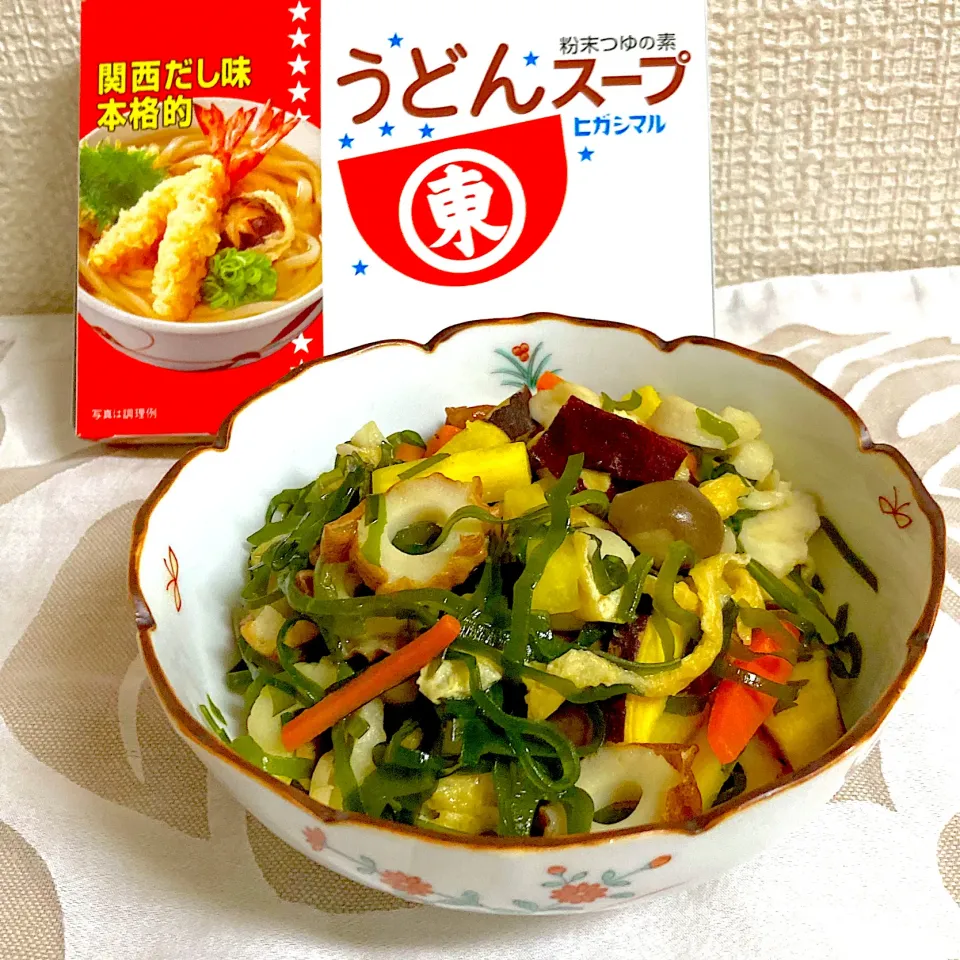 Snapdishの料理写真:『うどんスープ』で切り昆布の煮物！|Emiさん