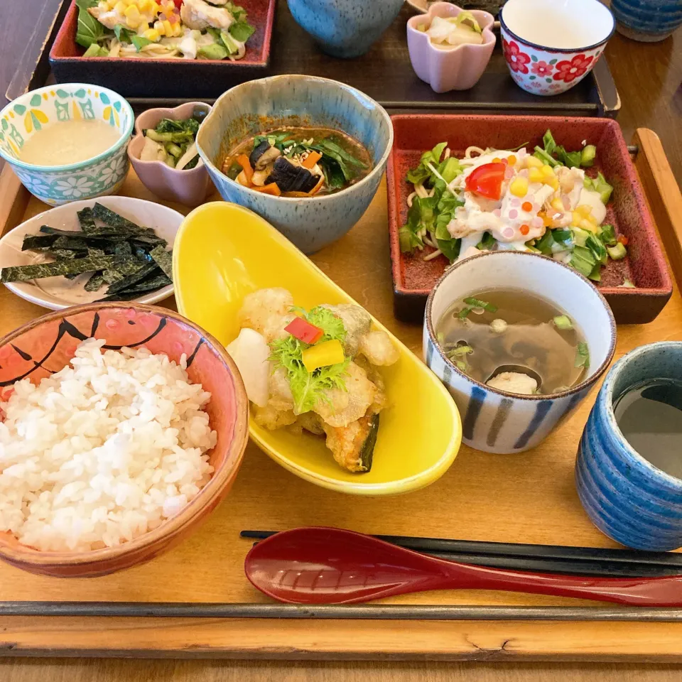 鯛と豆腐のチゲ風・りんごと野菜の天ぷら鶏肉と小松菜のシーザーパスタサラダ|ちゃみこさん