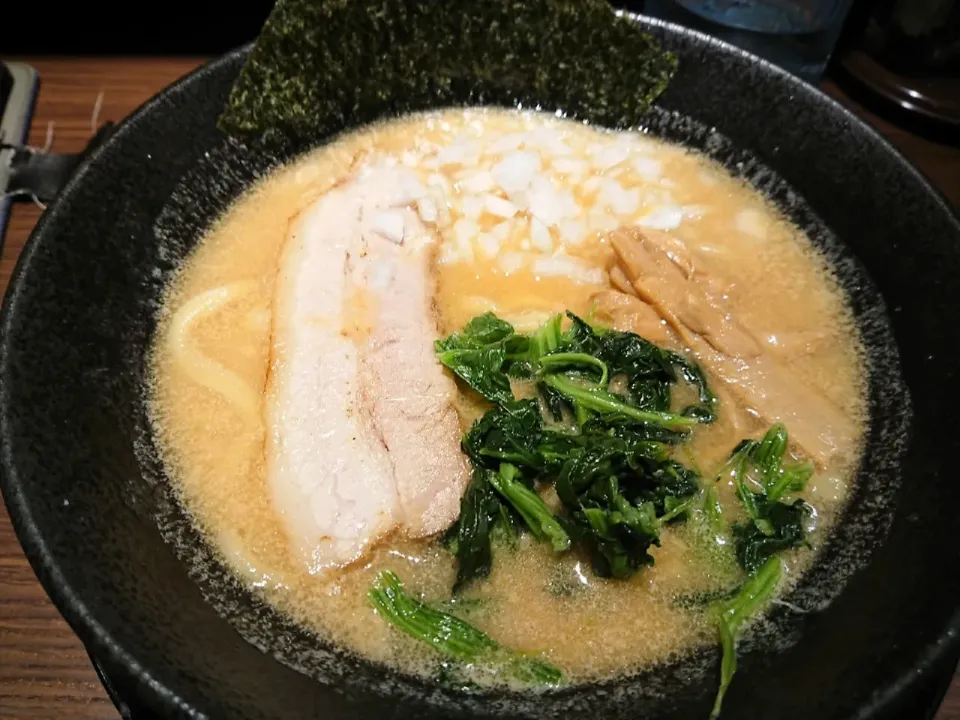 Snapdishの料理写真:濃厚豚骨味噌ラーメン|のばーきさん