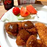 Snapdishの料理写真:ひとくちカツに万能ソース|chitomoさん