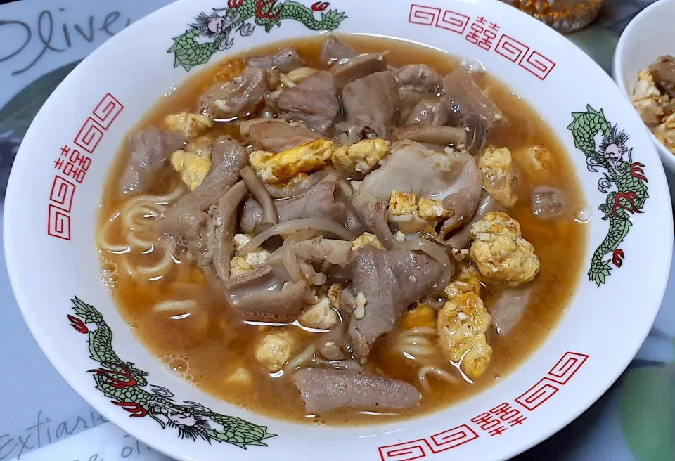 もつ焼きラーメン🍜🍜|なおっちさん