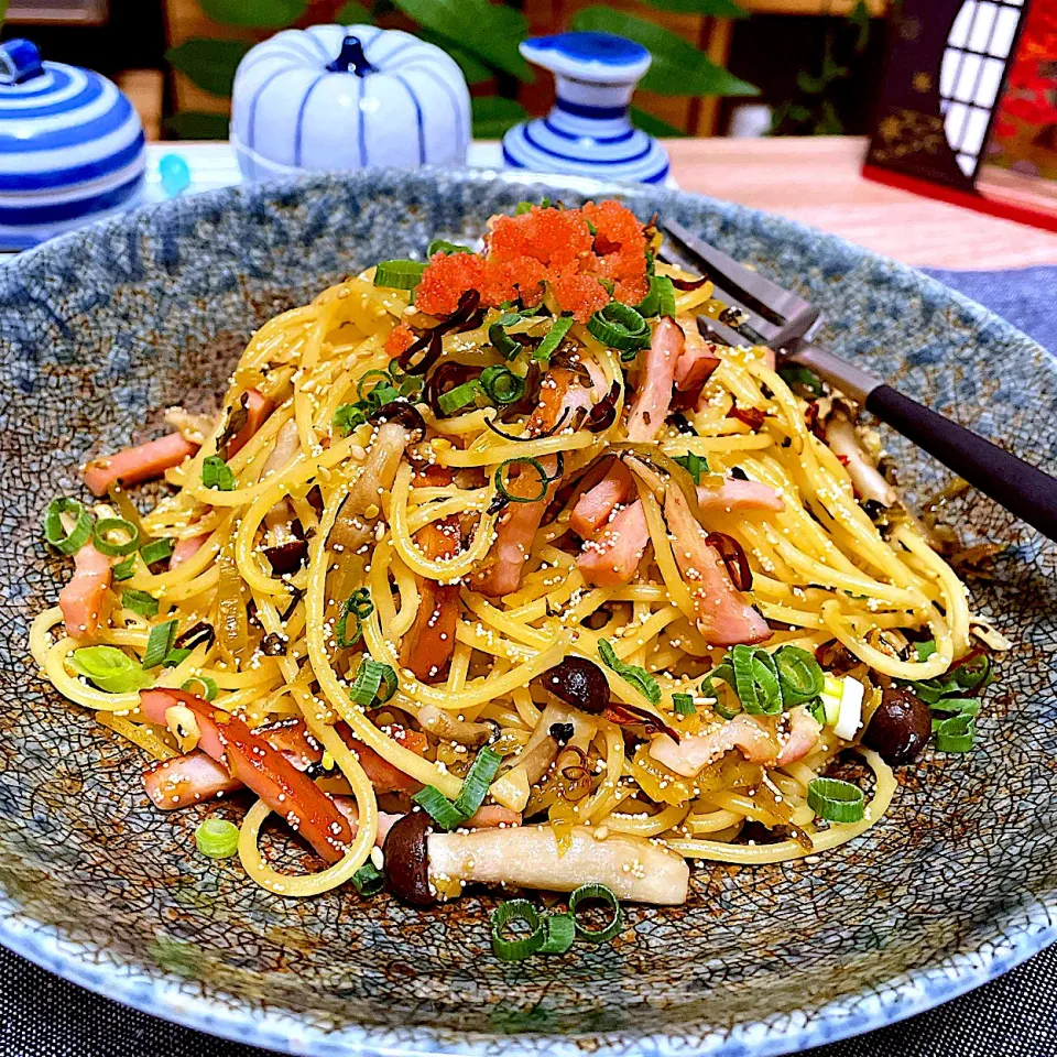 高菜と明太子の和風パスタ🍝　　　　高菜のピリ辛が絡まってパスタが美味しい😋|Sの食卓さん