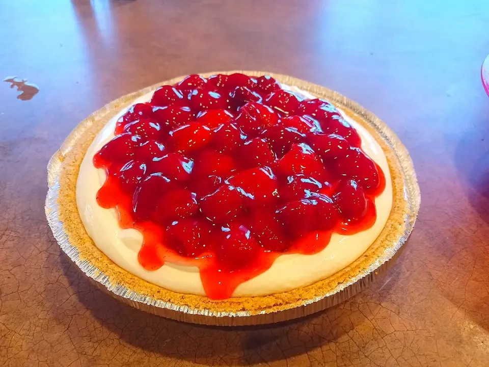 Snapdishの料理写真:strawberry cheesecake|joanna mooreさん