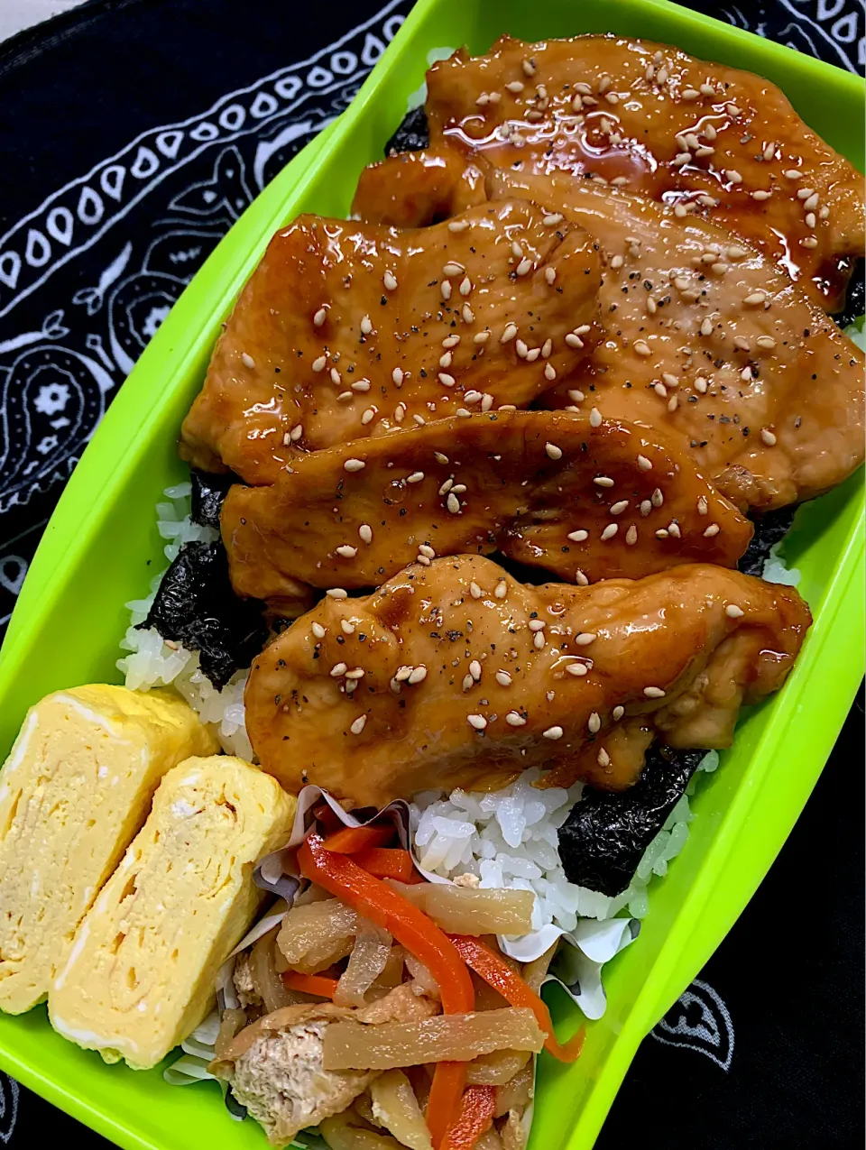 Snapdishの料理写真:照り焼きチキン弁当|ちょんさん