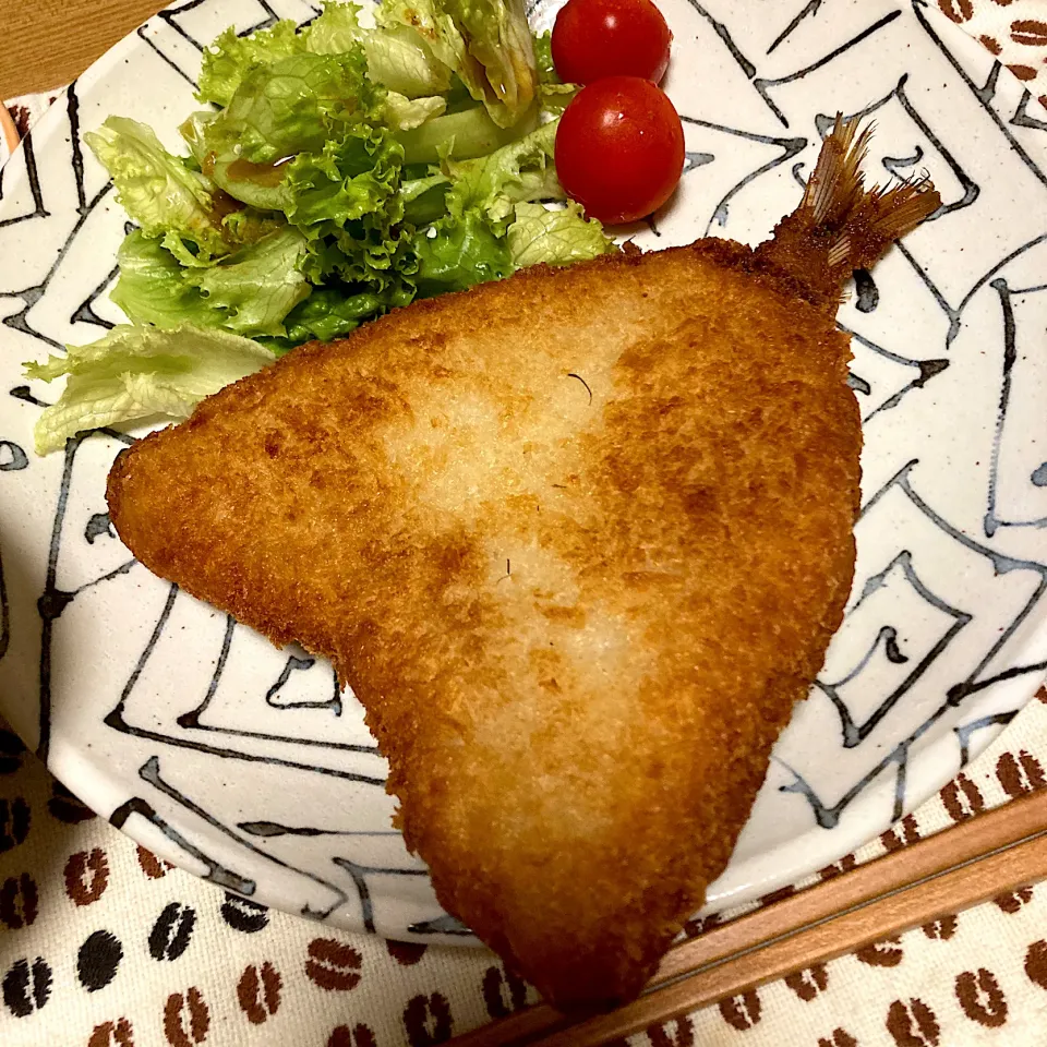 Snapdishの料理写真:めっちゃでっかいアジフライ|あさかさん