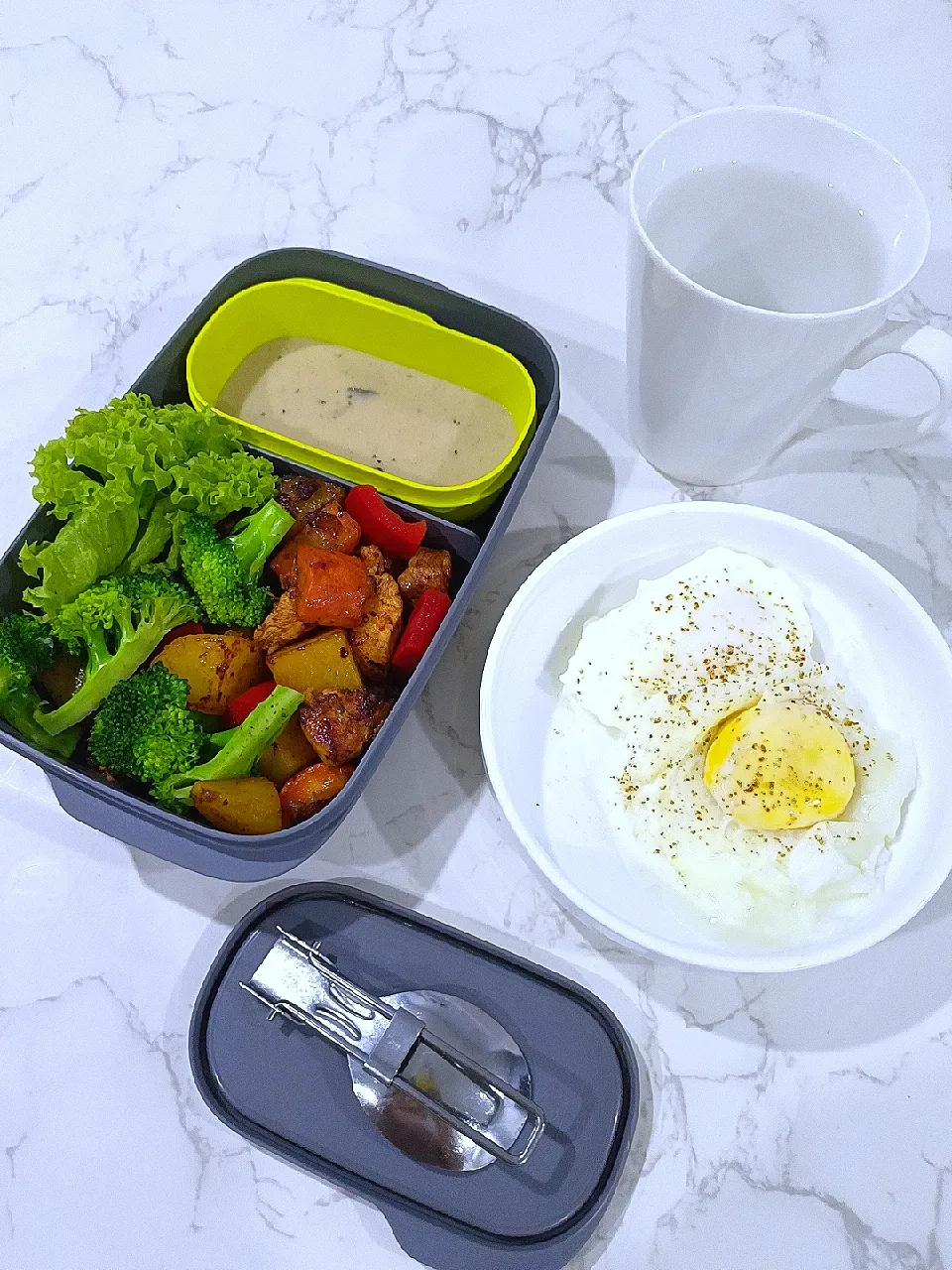 Bento Alex ke sekolah hari ini (29/11)
☕Breakfast 🍳|Alice's kitchenさん