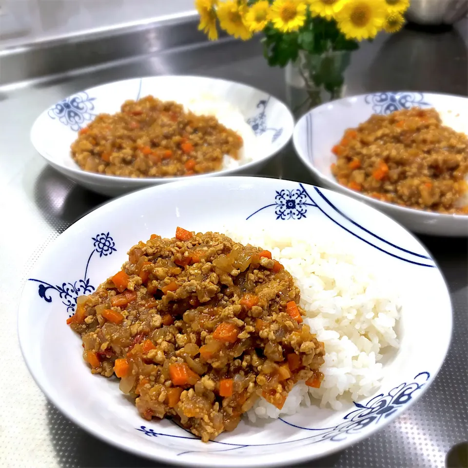 Snapdishの料理写真:TOFU MEATのキーマカレー|FKTMPさん