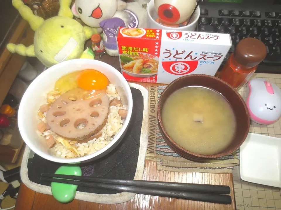 Snapdishの料理写真:しろいしれんこん炊き込み御飯＆味噌汁|酔仙さん