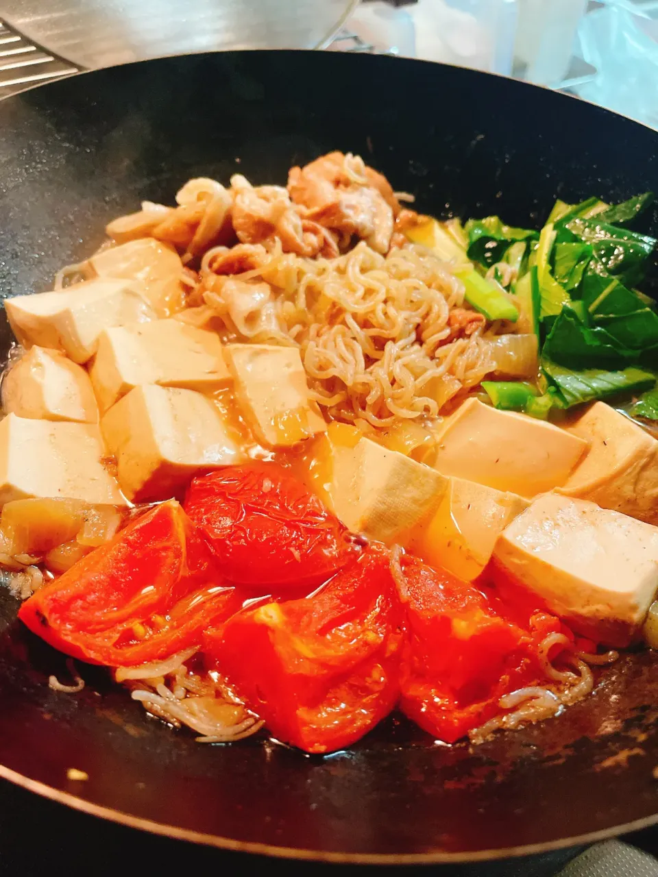 中華鍋で🥘トマトすき焼き|かっぱちんさん