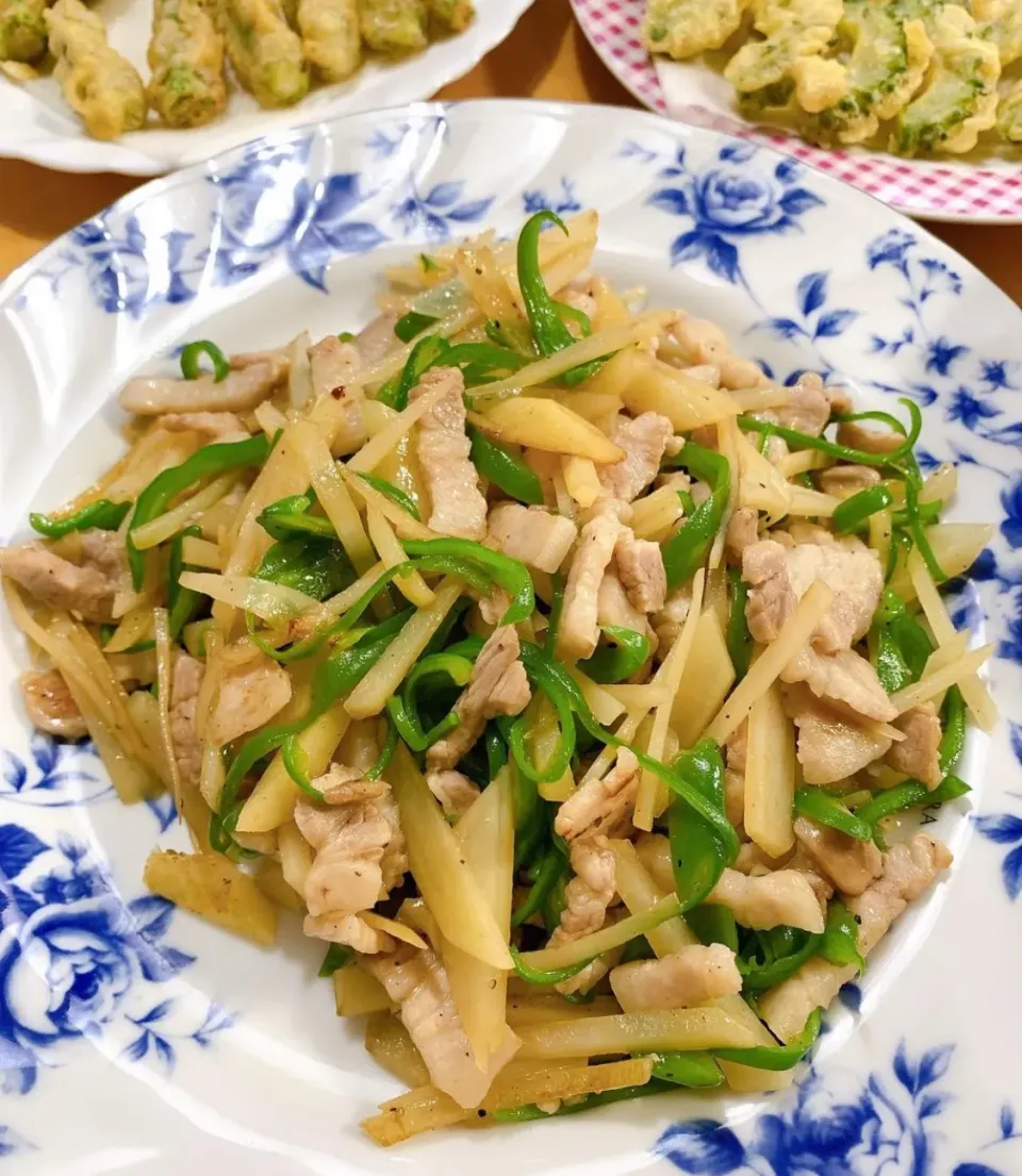 調味料合わせておけば簡単にできる【手作り青椒肉絲🫑🍖😋】|yuko.ｾﾝｾｲ🍒《ひなた♡ぼっこ》さん