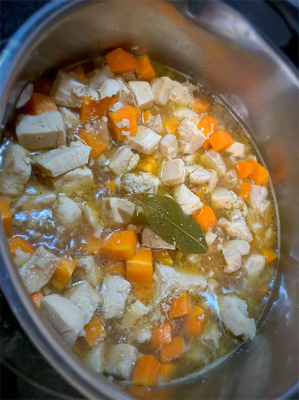 ChicKeN BreasT AdoBo W/ CarroTs..🇵🇭😍|GeMzKiTchさん