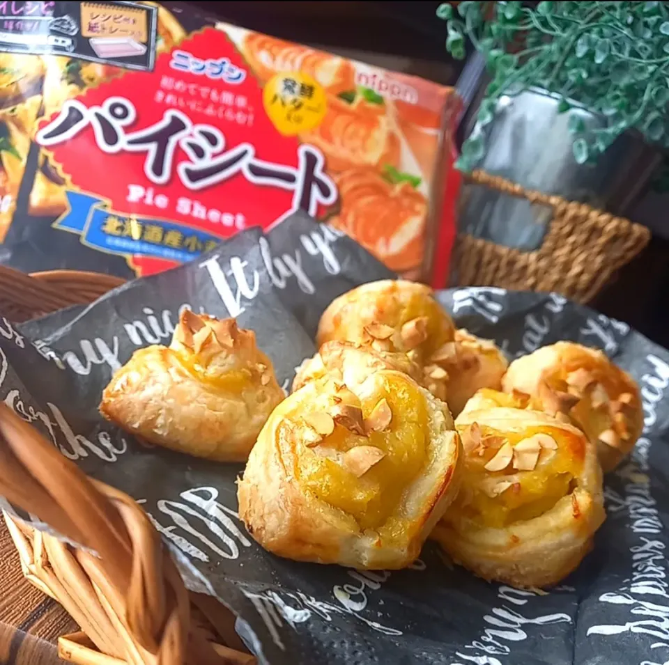 Snapdishの料理写真:焼き芋ｸﾘｰﾑﾊﾟｲ|まりおさん