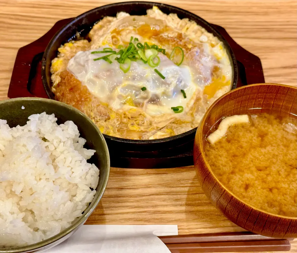 カツ玉定食|にゃあ（芸名）さん